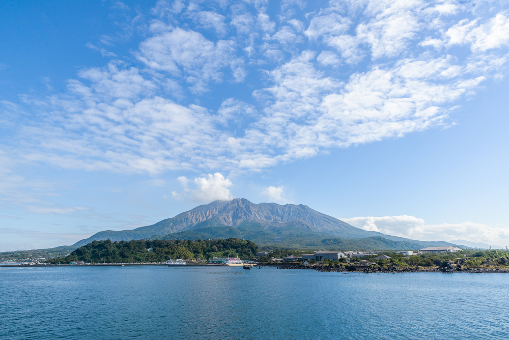 錦江湾の向こうに見える桜島