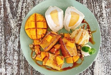 夏季限定の「マンゴースペシャルプレート」
