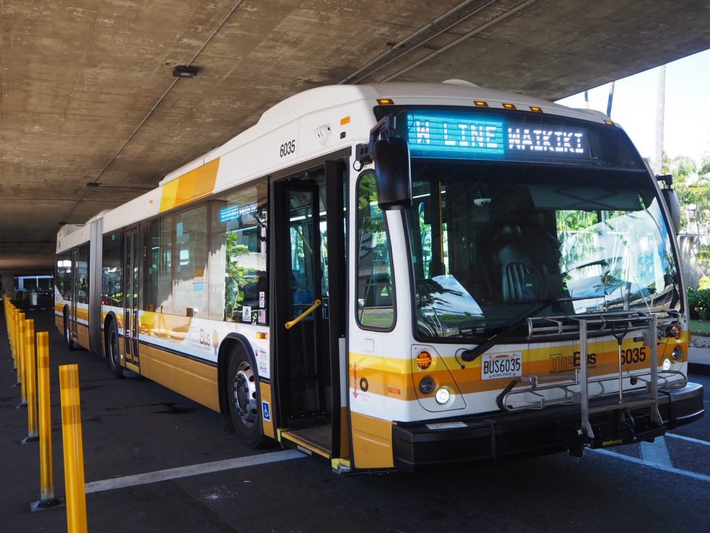 空港⇔ワイキキを結ぶザ・バスの利便性もアップ！