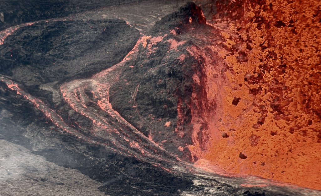 キラウエア火山は地球の鼓動を間近で感じられる場所